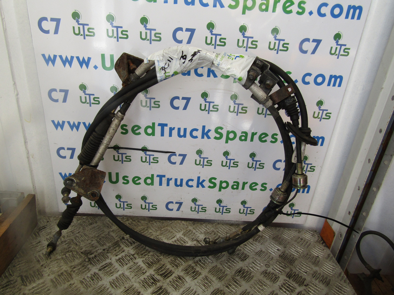 MITSUBISHI 3C11 / 3C13 GEAR CABLE SET - Kabina in notranjost za Tovornjak: slika 2 MITSUBISHI 3C11 / 3C13 GEAR CABLE SET - Kabina in notranjost za Tovornjak: slika 2