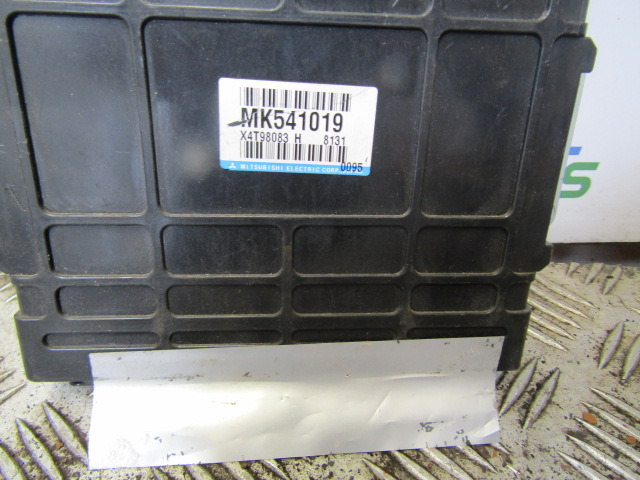 MITSUBISHI CANTER CONTROL MODULE P/NO MK541019 - ECU za Tovornjak: slika 2 MITSUBISHI CANTER CONTROL MODULE P/NO MK541019 - ECU za Tovornjak: slika 2