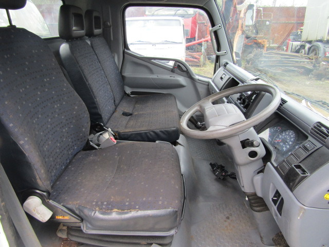 MITSUBISHI FUSO 35C13 EURO 5 CAB 2012 - Kabina za Tovornjak: slika 3 MITSUBISHI FUSO 35C13 EURO 5 CAB 2012 - Kabina za Tovornjak: slika 3