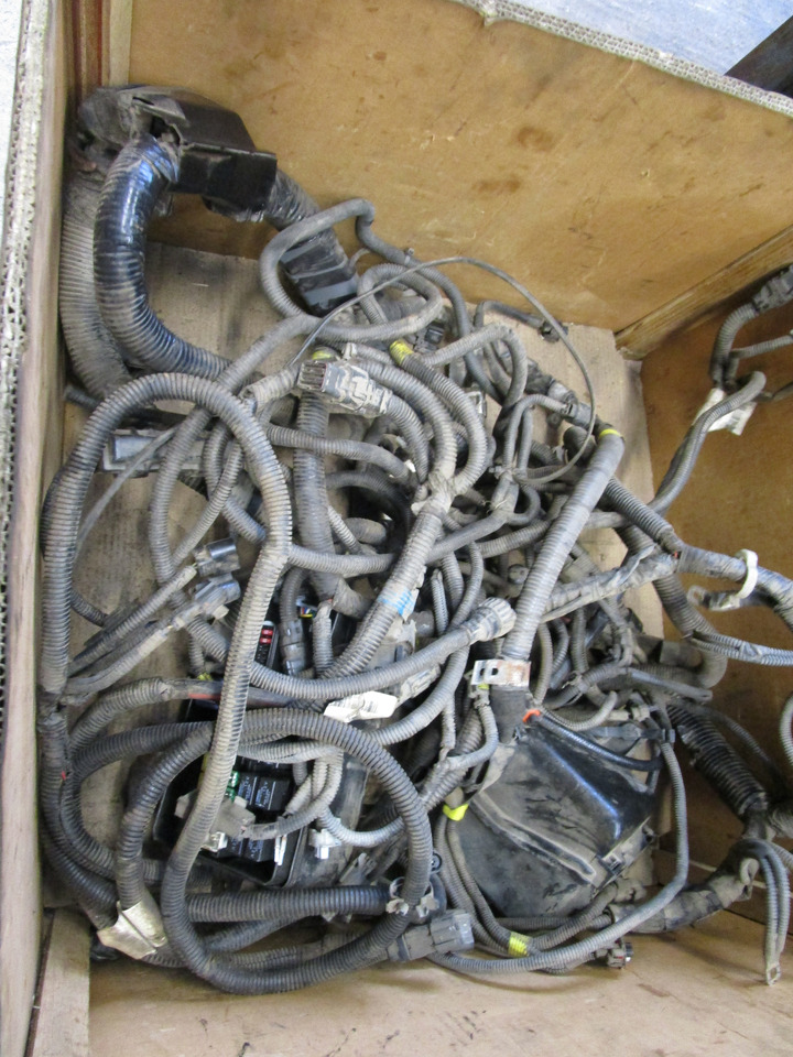 MITSUBISHI FUSO 4P10 COMPLETE WIRING HARNESS - Električni sistem za Tovornjak: slika 1 MITSUBISHI FUSO 4P10 COMPLETE WIRING HARNESS - Električni sistem za Tovornjak: slika 1