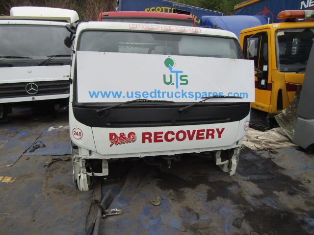 MITSUBISHI FUSO 7C15/18 CAB 2013 - Kabina za Tovornjak: slika 1 MITSUBISHI FUSO 7C15/18 CAB 2013 - Kabina za Tovornjak: slika 1