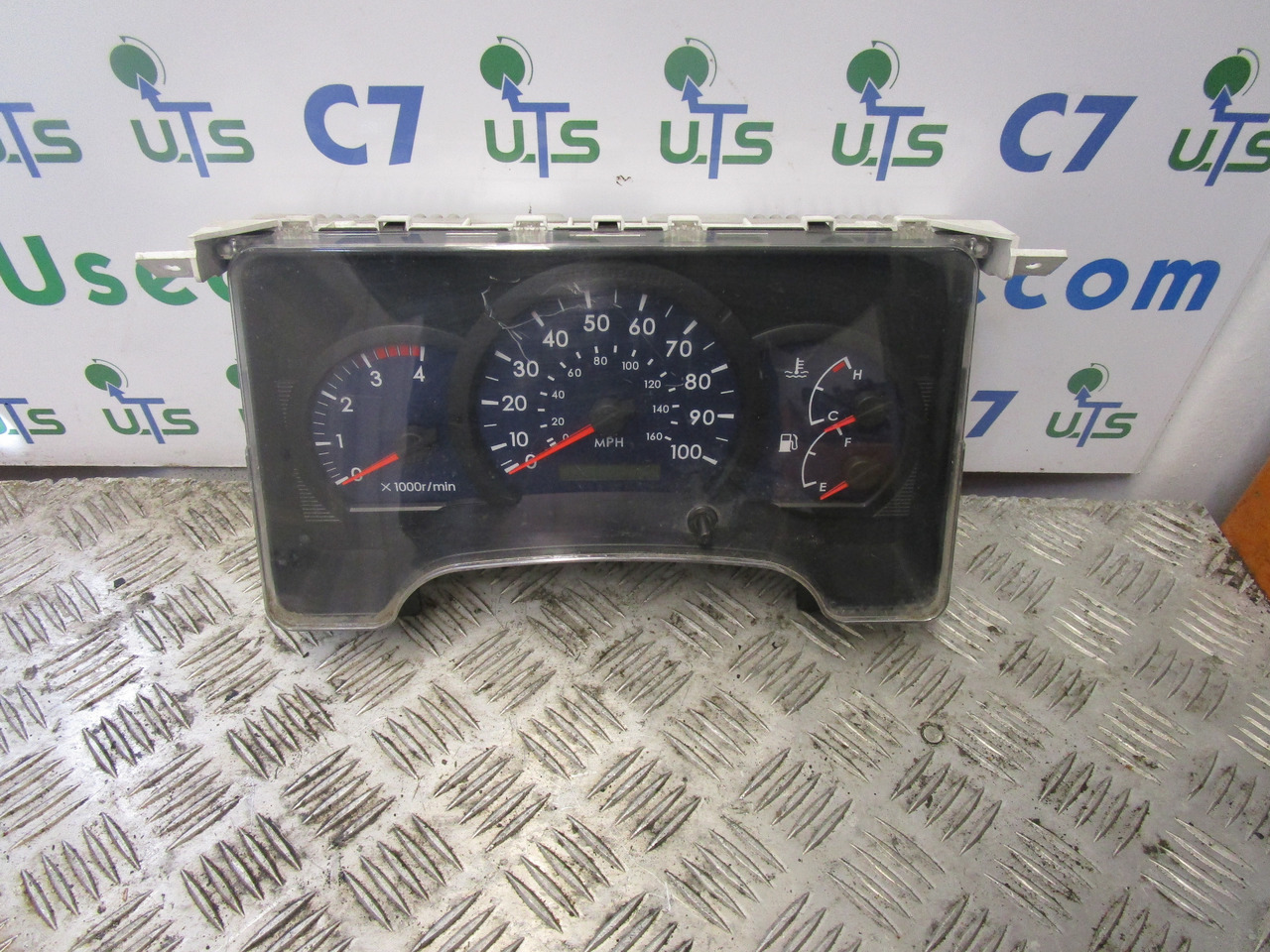 MITSUBISHI FUSO CLOCK CLUSTER P/NO MK542223 - Električni sistem za Tovornjak: slika 1 MITSUBISHI FUSO CLOCK CLUSTER P/NO MK542223 - Električni sistem za Tovornjak: slika 1