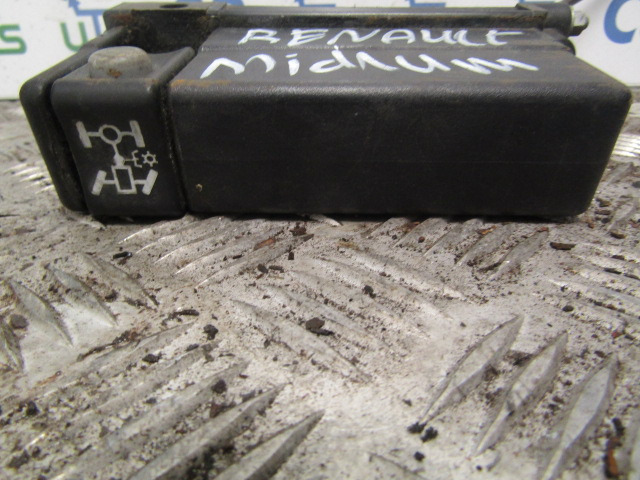 RENAULT MIDLUM DCI PTO IN CAB CONTROL - Kabina in notranjost za Tovornjak: slika 1 RENAULT MIDLUM DCI PTO IN CAB CONTROL - Kabina in notranjost za Tovornjak: slika 1