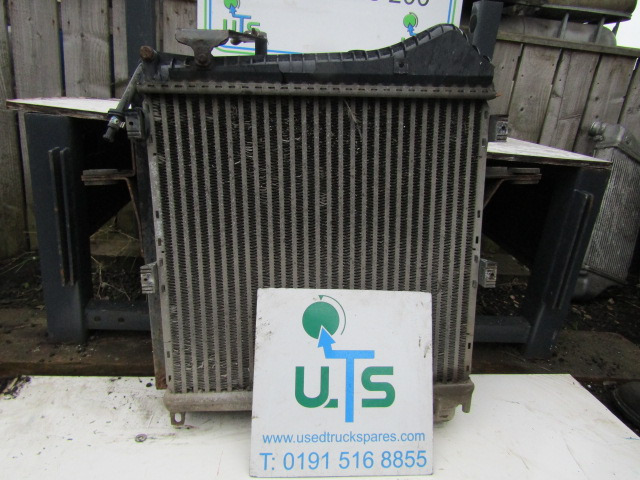 RENAULT MIDLUM DXI 180 RADIATOR P/NO M5422001 - Hladilnik motorja za Tovornjak: slika 1 RENAULT MIDLUM DXI 180 RADIATOR P/NO M5422001 - Hladilnik motorja za Tovornjak: slika 1