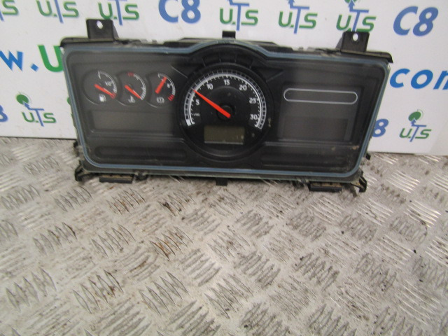 RENAULT MIDLUM DXI CLOCK CLUSTER P/NO 7421050636-04 - Kabina in notranjost za Tovornjak: slika 1 RENAULT MIDLUM DXI CLOCK CLUSTER P/NO 7421050636-04 - Kabina in notranjost za Tovornjak: slika 1