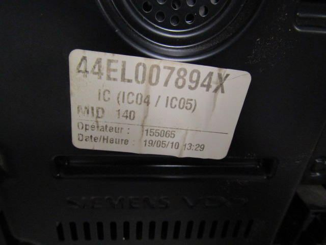 RENAULT MIDLUM DXI CLOCK CLUSTER P/NO 7421050636-04 - Kabina in notranjost za Tovornjak: slika 2 RENAULT MIDLUM DXI CLOCK CLUSTER P/NO 7421050636-04 - Kabina in notranjost za Tovornjak: slika 2