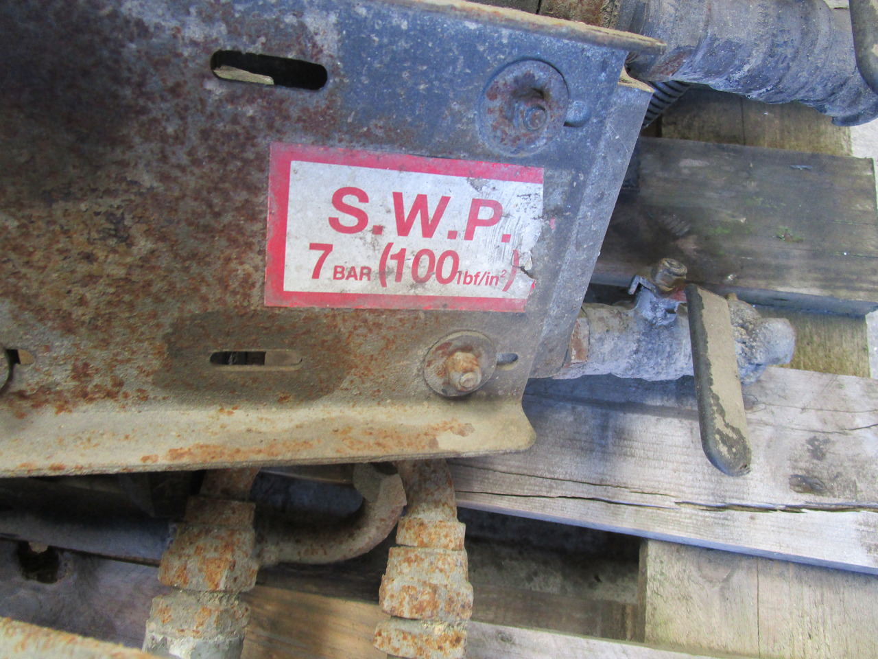 TRUCK MOUNTED TAMROTOR COMPRESSOR UNIT TYPE E12 - Kompresor za Komunalno/ Posebno vozilo: slika 4 TRUCK MOUNTED TAMROTOR COMPRESSOR UNIT TYPE E12 - Kompresor za Komunalno/ Posebno vozilo: slika 4