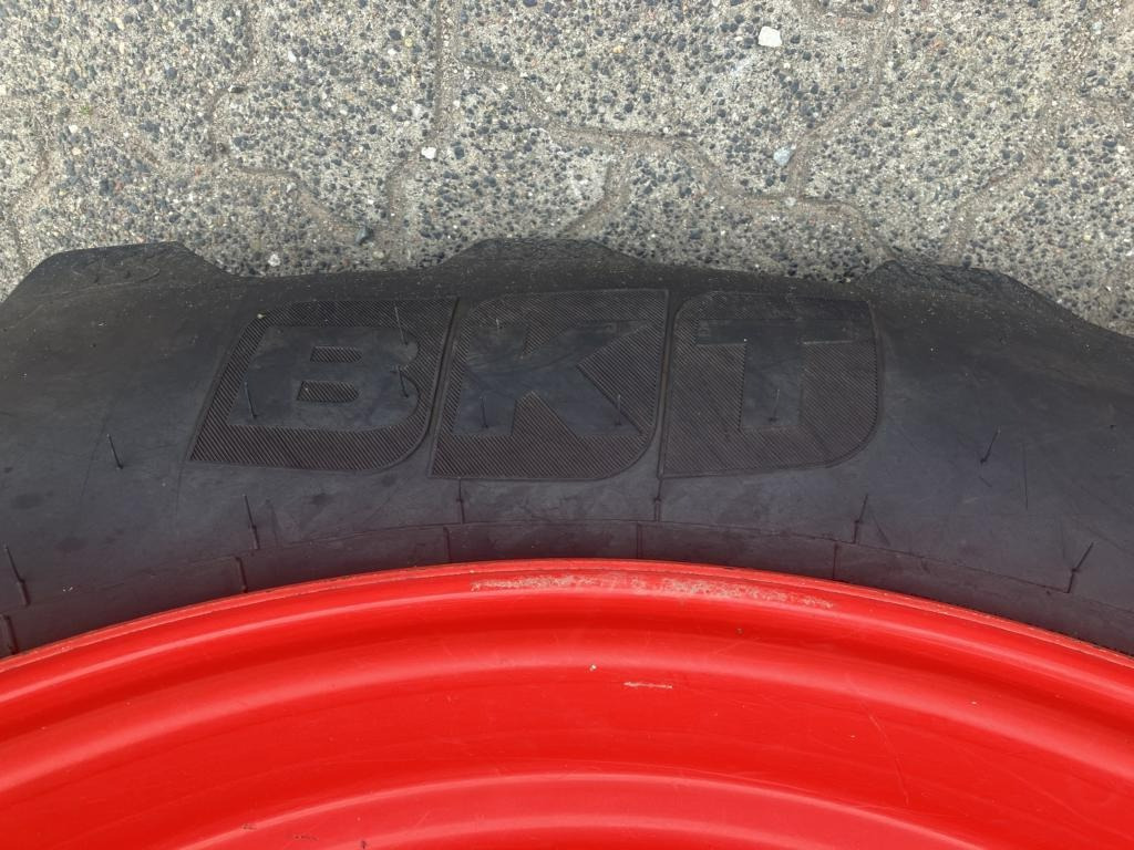 Fendt 724 PROFI PLUS - Traktor: slika 3 Fendt 724 PROFI PLUS - Traktor: slika 3