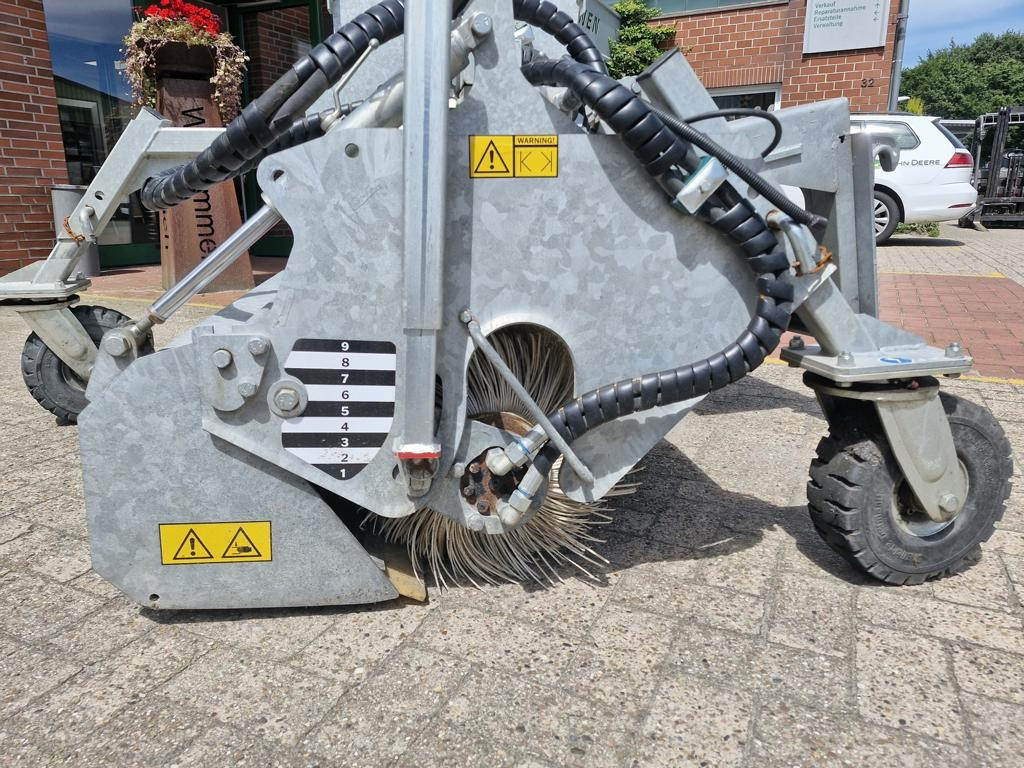 Fliegl KEH 1850 TYPE 600 - Kosilnica: slika 2 Fliegl KEH 1850 TYPE 600 - Kosilnica: slika 2