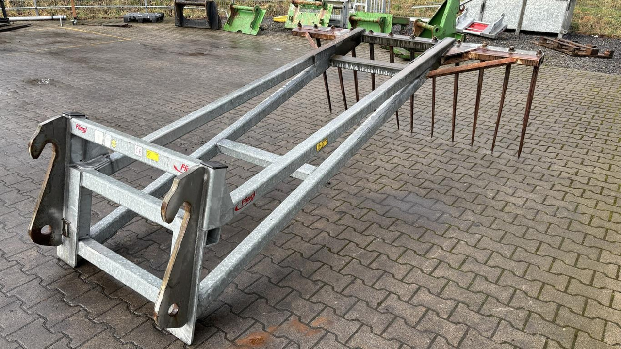 Fliegl SILOPRATZE 3000 MM - Oprema za silos: slika 5 Fliegl SILOPRATZE 3000 MM - Oprema za silos: slika 5