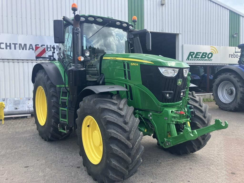 John Deere 6250R - Traktor: slika 1 John Deere 6250R - Traktor: slika 1