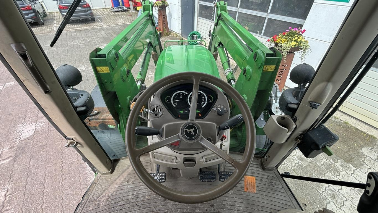 Traktor John Deere 6430: slika 12 Traktor John Deere 6430: slika 12