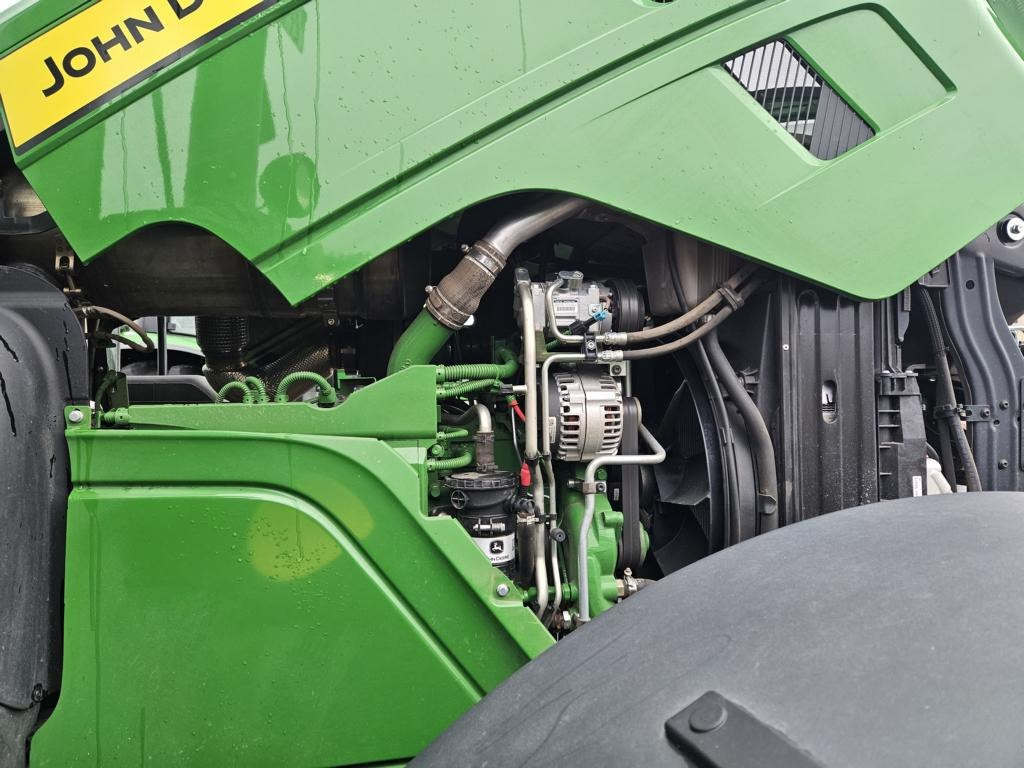 John Deere 6R215 - Traktor: slika 2 John Deere 6R215 - Traktor: slika 2