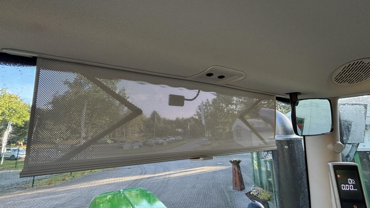 John Deere 6R250 - Traktor: slika 2 John Deere 6R250 - Traktor: slika 2