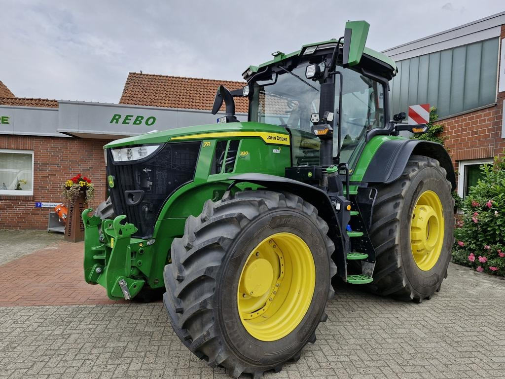 John Deere TRAKTOR 7R330 - Traktor: slika 1 John Deere TRAKTOR 7R330 - Traktor: slika 1