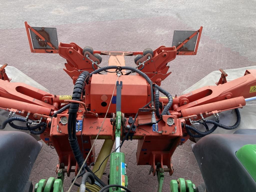 Kuhn GMD 883 - Kosilnica: slika 4 Kuhn GMD 883 - Kosilnica: slika 4