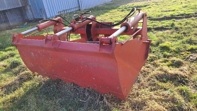 McHale Siloschneidschaufel - Obračalnik/ Zgrabljalnik: slika 1 McHale Siloschneidschaufel - Obračalnik/ Zgrabljalnik: slika 1