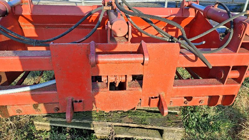 McHale Siloschneidschaufel - Obračalnik/ Zgrabljalnik: slika 2 McHale Siloschneidschaufel - Obračalnik/ Zgrabljalnik: slika 2