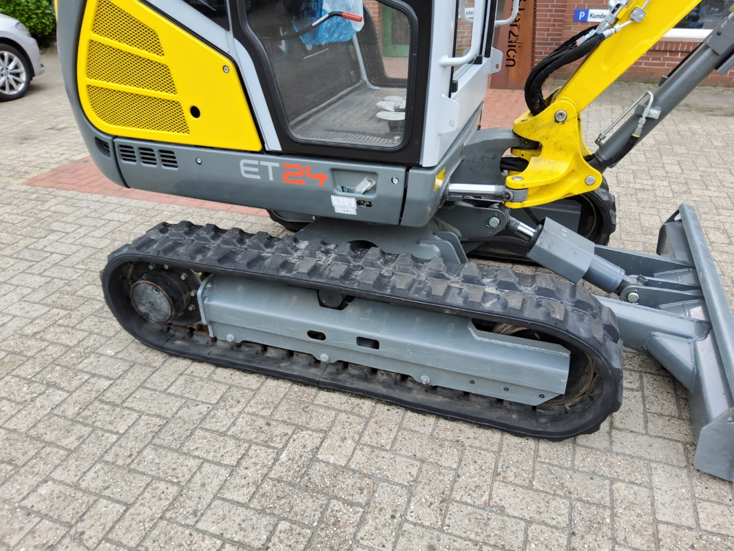 Wacker ET 24 - Mini bager: slika 2 Wacker ET 24 - Mini bager: slika 2