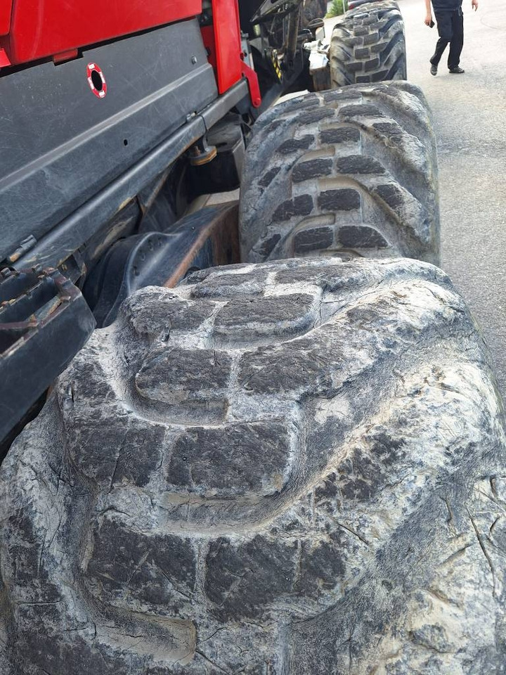 Forvarder Komatsu 875: slika 16