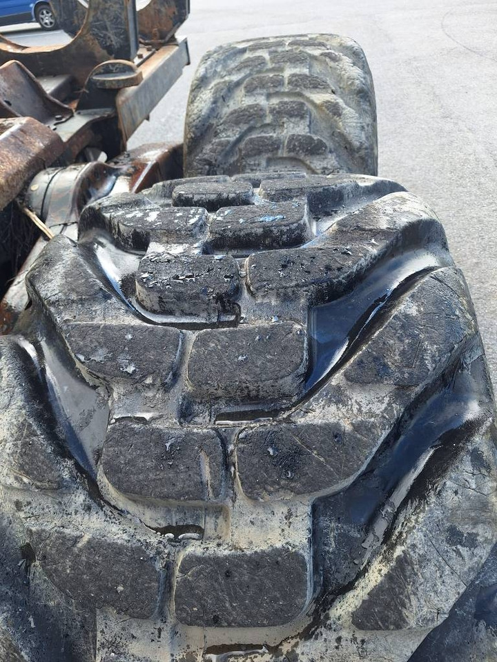 Forvarder Komatsu 875: slika 15