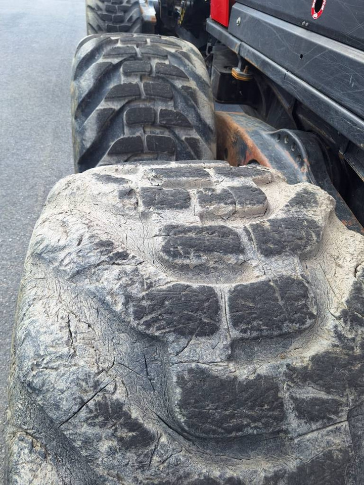 Forvarder Komatsu 875: slika 14