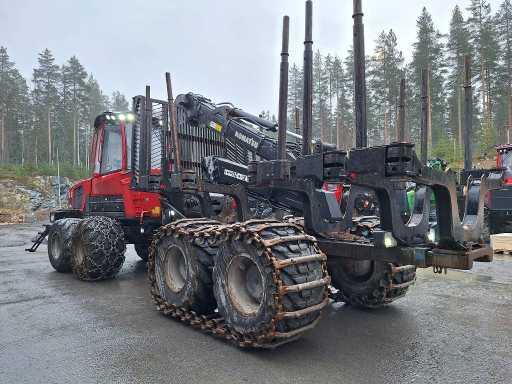 Komatsu 875 - Forvarder: slika 4 Komatsu 875 - Forvarder: slika 4