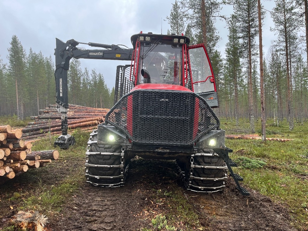 Komatsu 875 - Forvarder: slika 1 Komatsu 875 - Forvarder: slika 1