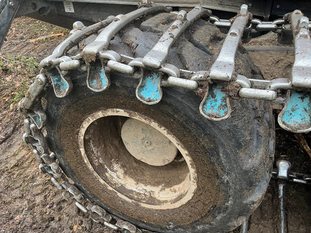 Komatsu 875 - Forvarder: slika 4 Komatsu 875 - Forvarder: slika 4