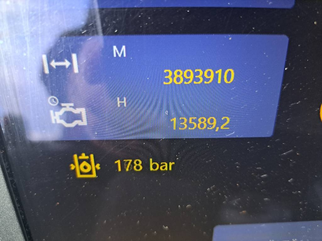 Komatsu 901xc - Gozdarski kombajn: slika 2 Komatsu 901xc - Gozdarski kombajn: slika 2