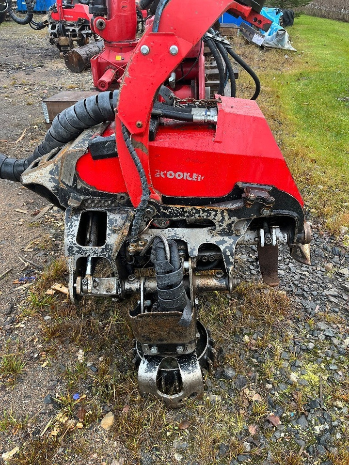 Komatsu 911 - Gozdarski kombajn: slika 3 Komatsu 911 - Gozdarski kombajn: slika 3