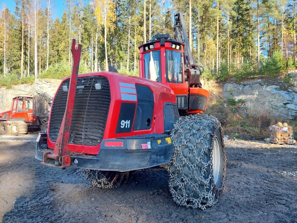 Komatsu 911 - Gozdarski kombajn: slika 4 Komatsu 911 - Gozdarski kombajn: slika 4