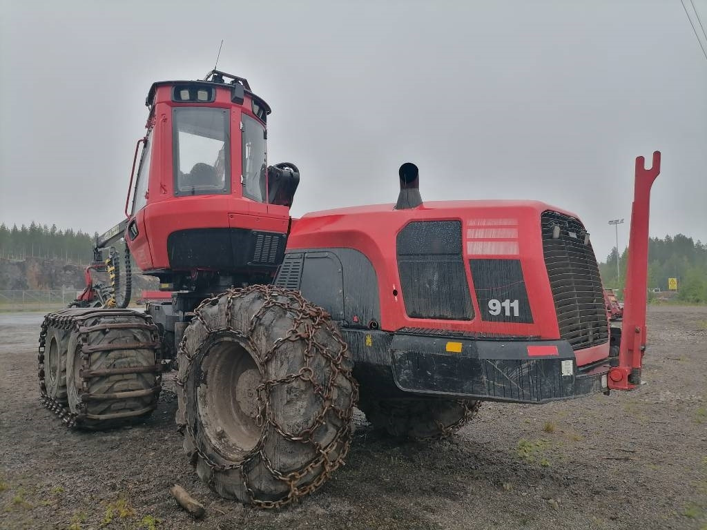 Komatsu 911 - Gozdarski kombajn: slika 1 Komatsu 911 - Gozdarski kombajn: slika 1