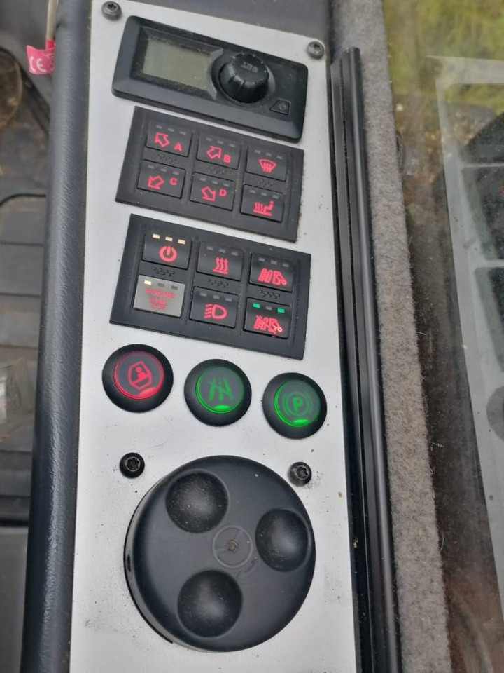 Komatsu 931 - Gozdarski kombajn: slika 5 Komatsu 931 - Gozdarski kombajn: slika 5