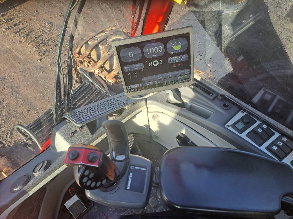 Komatsu 931 - Gozdarski kombajn: slika 2 Komatsu 931 - Gozdarski kombajn: slika 2