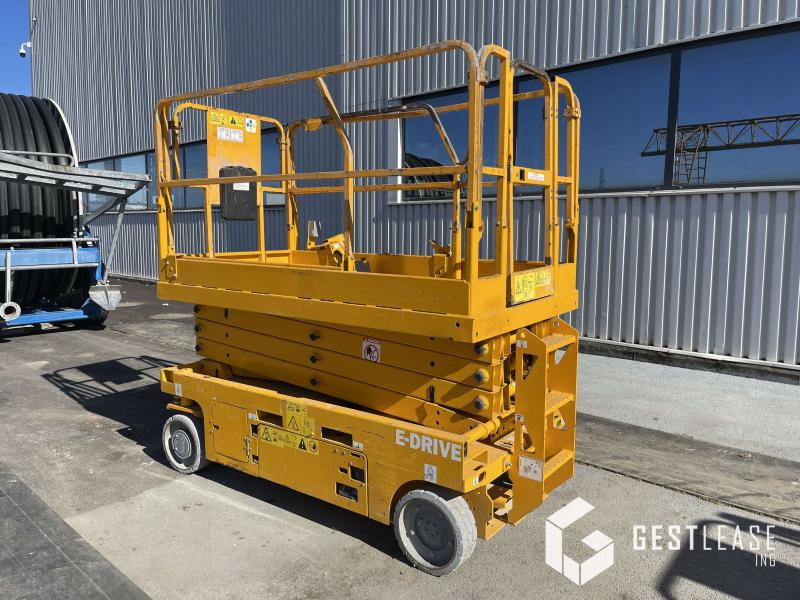 Genie GS-2646 - Škarjasta dvižna ploščad: slika 2 Genie GS-2646 - Škarjasta dvižna ploščad: slika 2