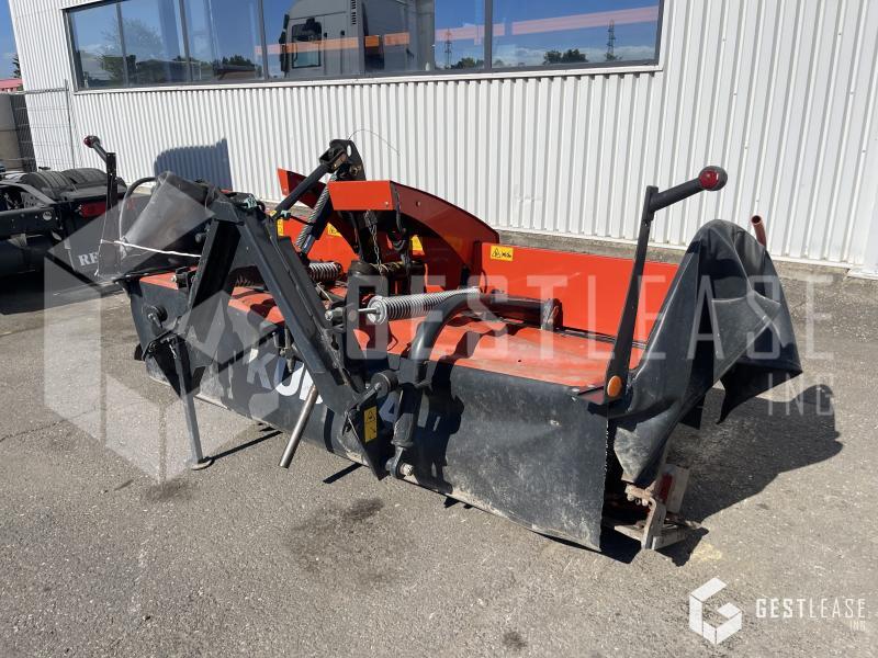 Kubota DM4032 - Kosilnica: slika 1 Kubota DM4032 - Kosilnica: slika 1