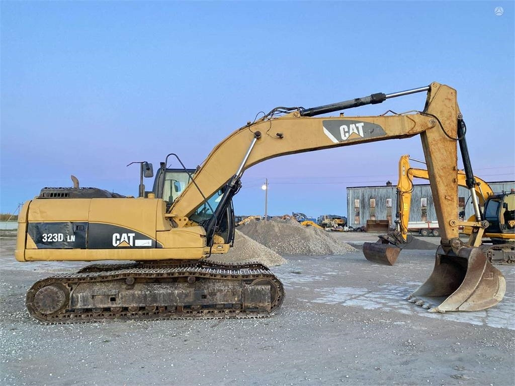 CAT 323 DLN - Bager goseničar: slika 5 CAT 323 DLN - Bager goseničar: slika 5
