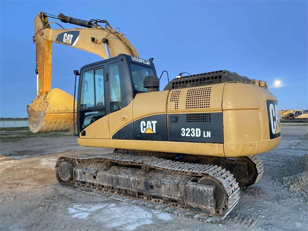 CAT 323 DLN - Bager goseničar: slika 3 CAT 323 DLN - Bager goseničar: slika 3