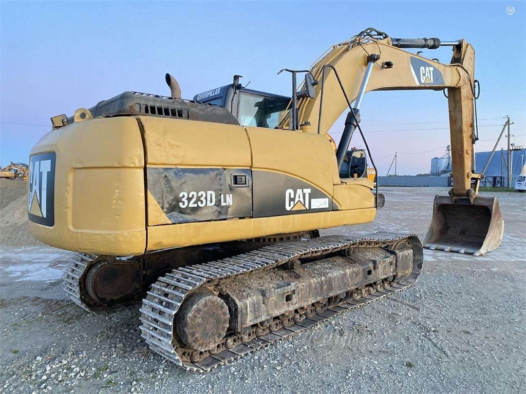 CAT 323 DLN - Bager goseničar: slika 4 CAT 323 DLN - Bager goseničar: slika 4