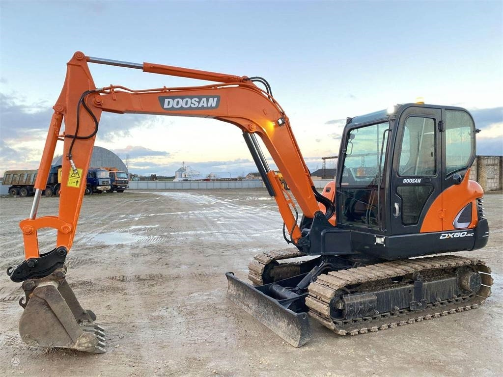 Doosan DX 60 C - Mini bager: slika 1 Doosan DX 60 C - Mini bager: slika 1