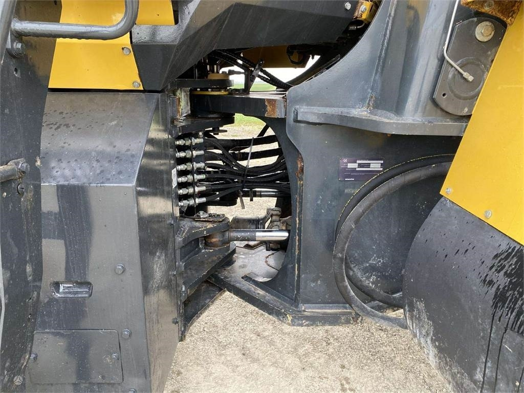 Kolesni nakladalec Komatsu WA 480-6: slika 19 Kolesni nakladalec Komatsu WA 480-6: slika 19