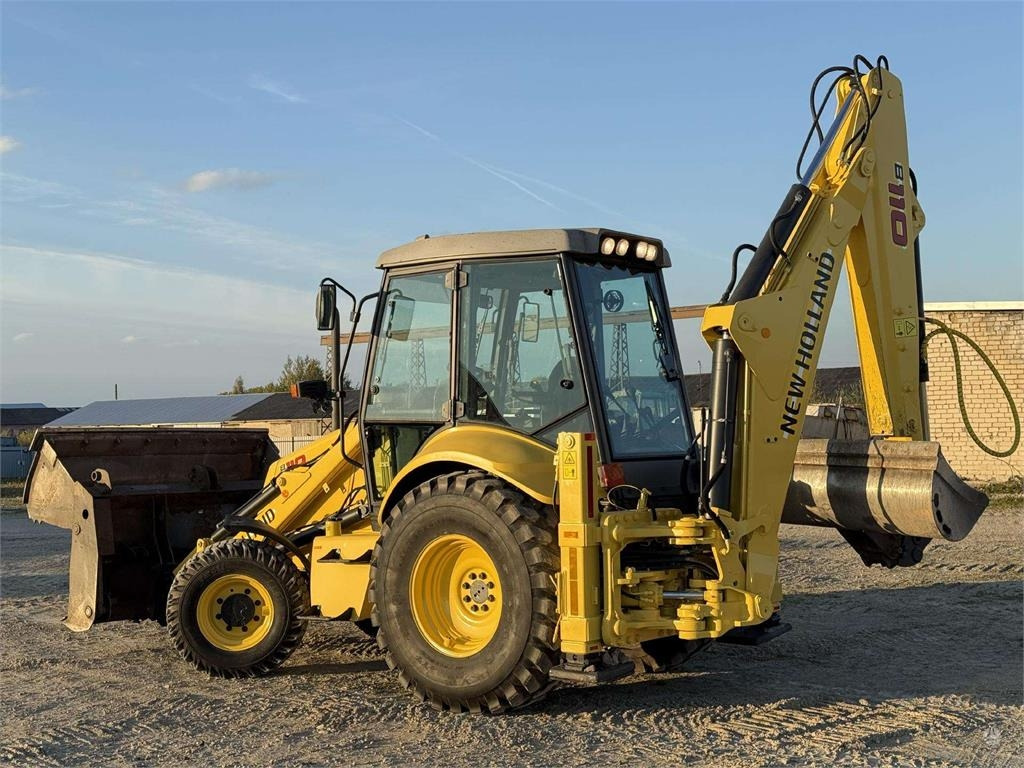 New Holland B 110-4PT , 2 quick couplers - Bager nakladalec: slika 4 New Holland B 110-4PT , 2 quick couplers - Bager nakladalec: slika 4