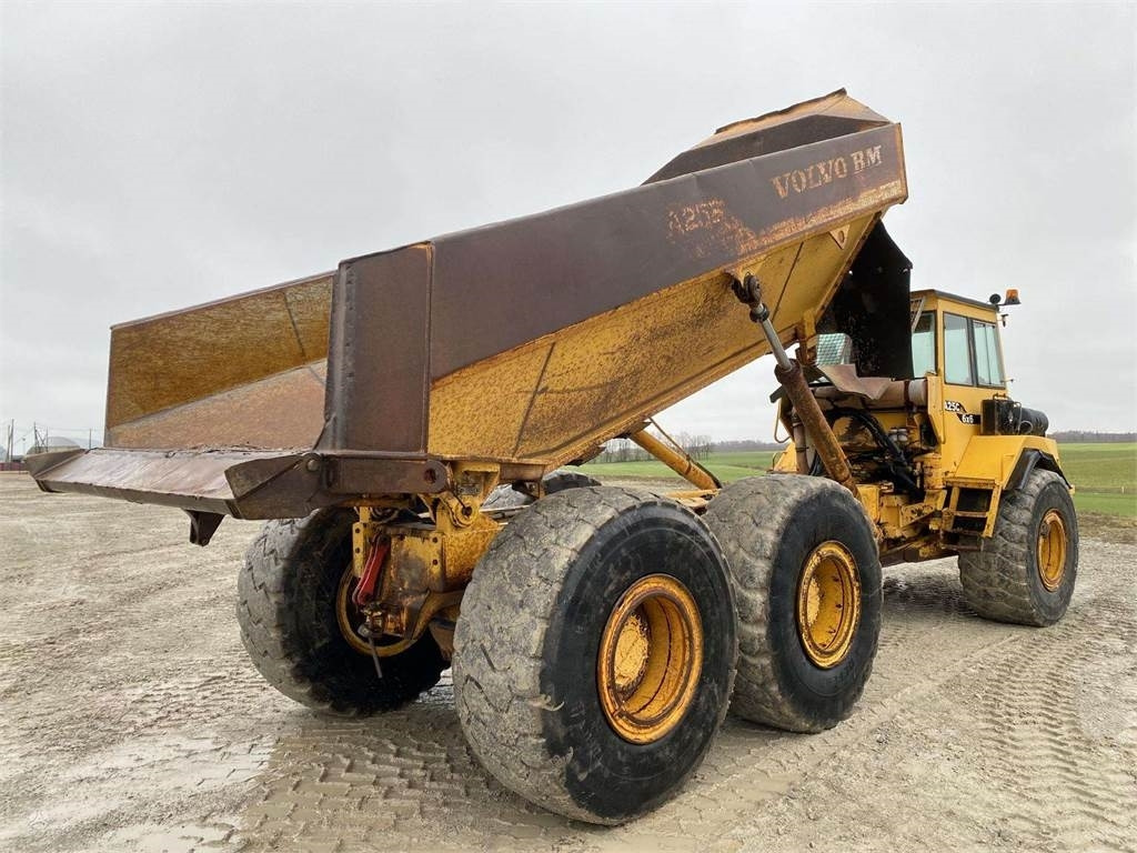 Volvo A25C , Nr.2 - Zglobni demper: slika 3 Volvo A25C , Nr.2 - Zglobni demper: slika 3