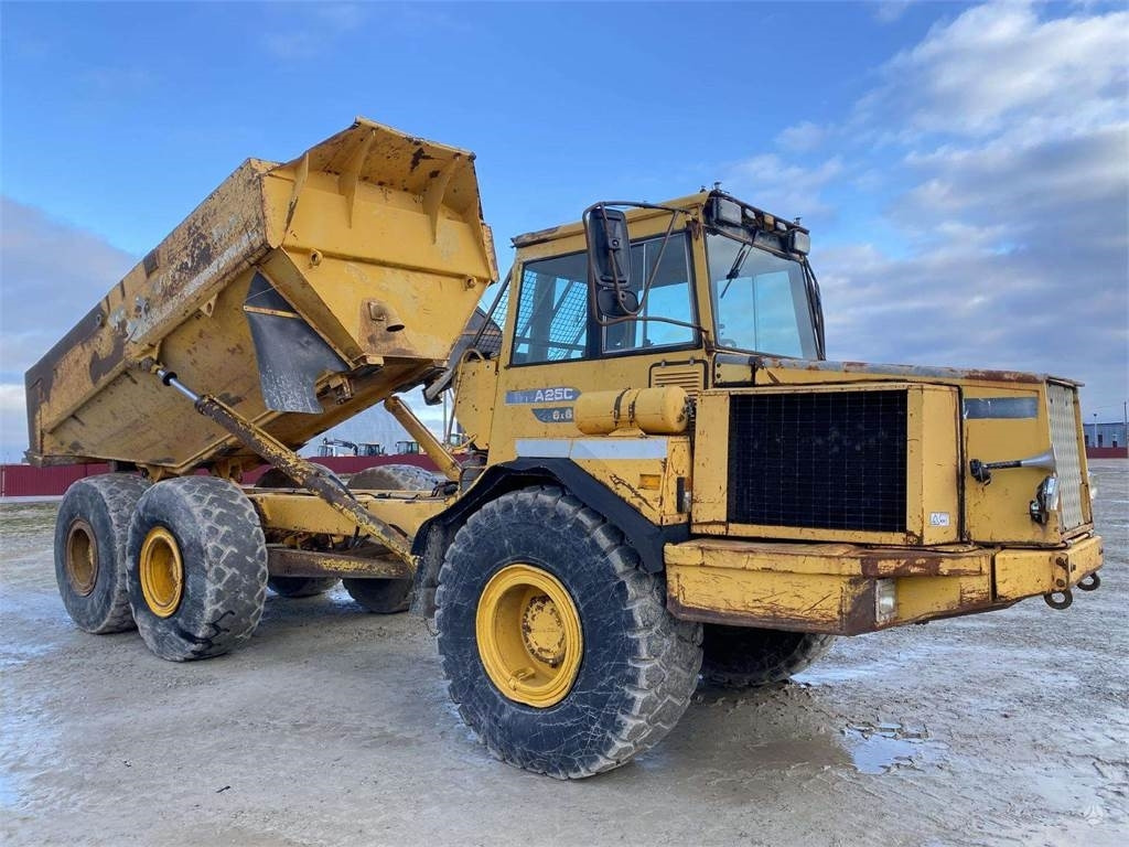 Volvo A25C , Nr.4 - Zglobni demper: slika 1 Volvo A25C , Nr.4 - Zglobni demper: slika 1