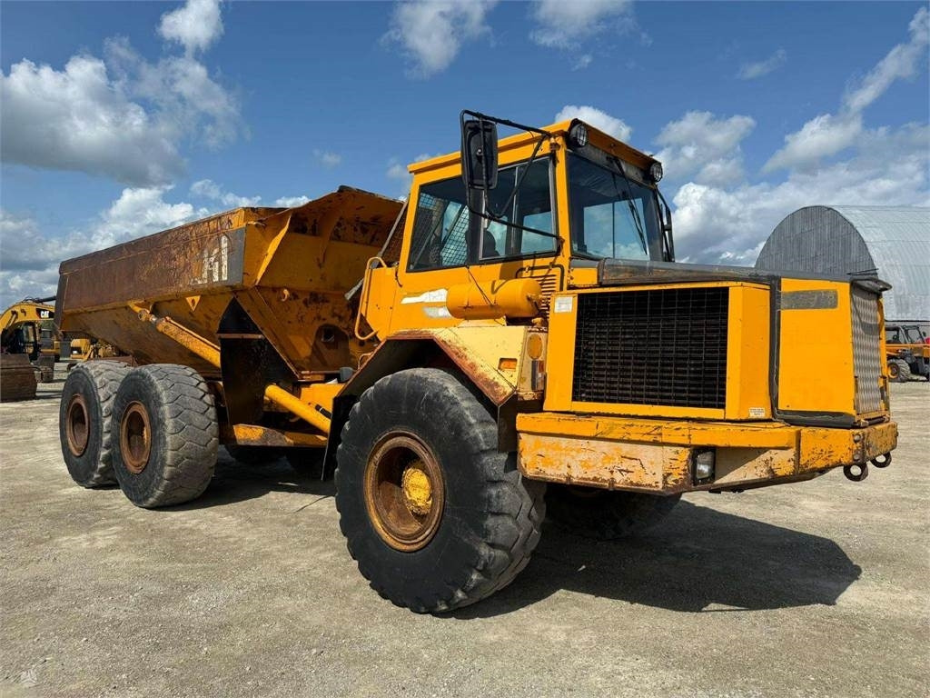 Volvo A25C, Nr. 5 - Zglobni demper: slika 2 Volvo A25C, Nr. 5 - Zglobni demper: slika 2