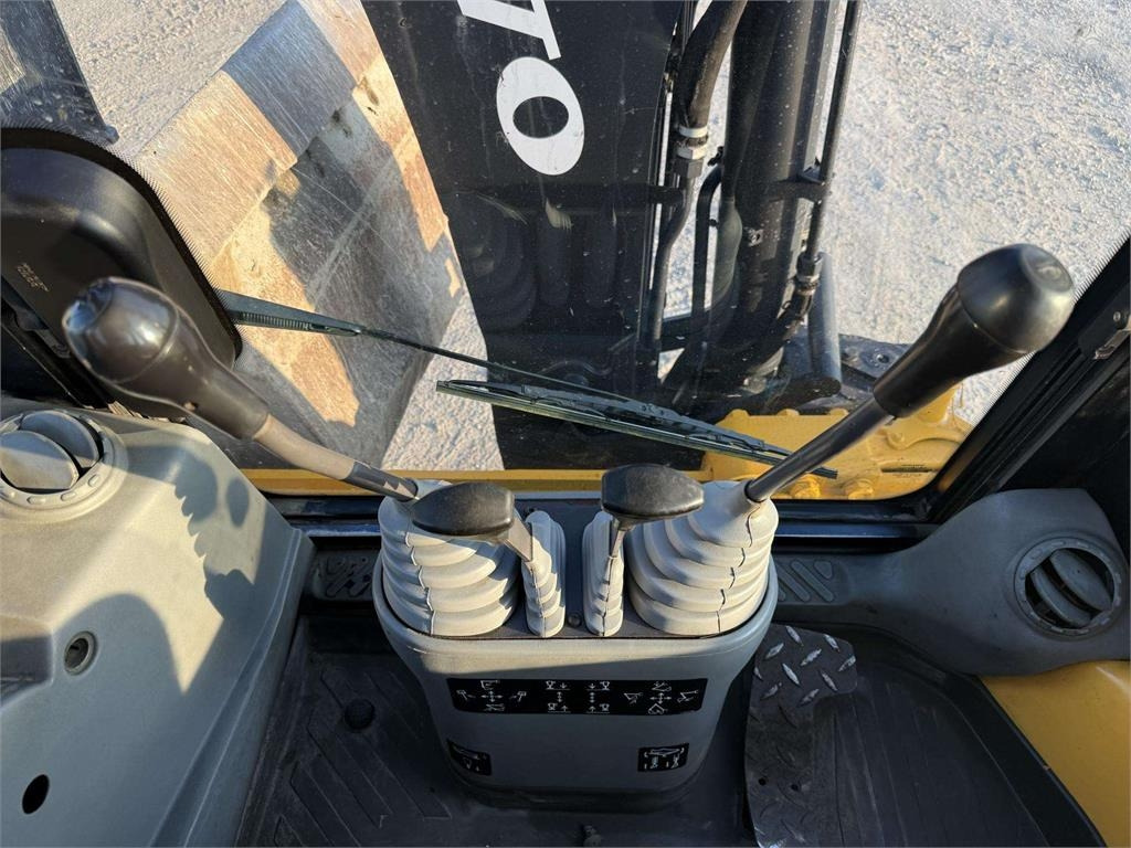 Bager nakladalec Volvo BL 71: slika 14