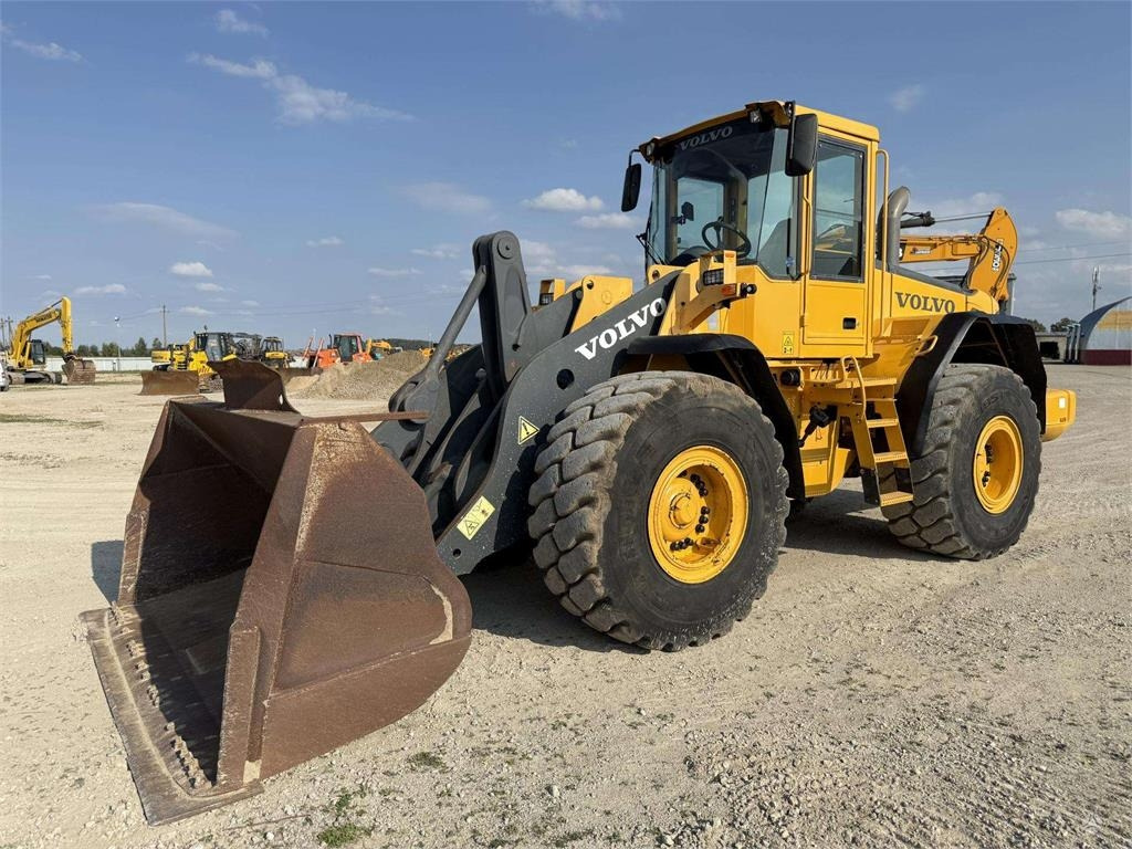 Volvo L 110 E  - Kolesni nakladalec: slika 1 Volvo L 110 E  - Kolesni nakladalec: slika 1