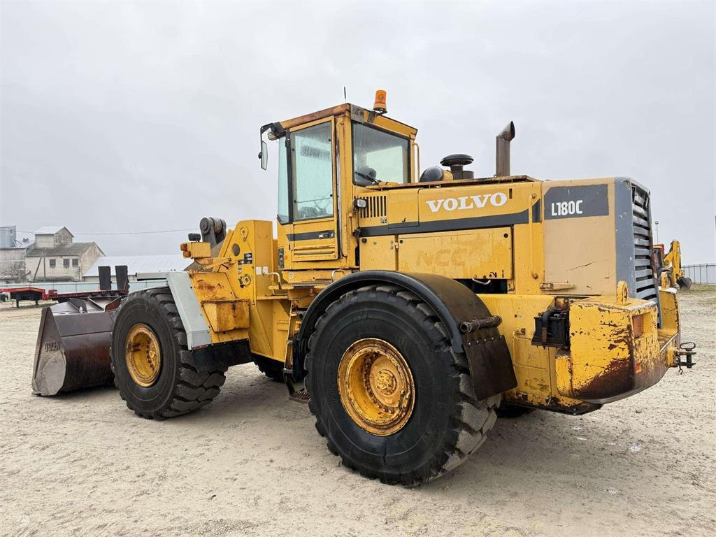 Volvo L180C quick coupler - Kolesni nakladalec: slika 3 Volvo L180C quick coupler - Kolesni nakladalec: slika 3