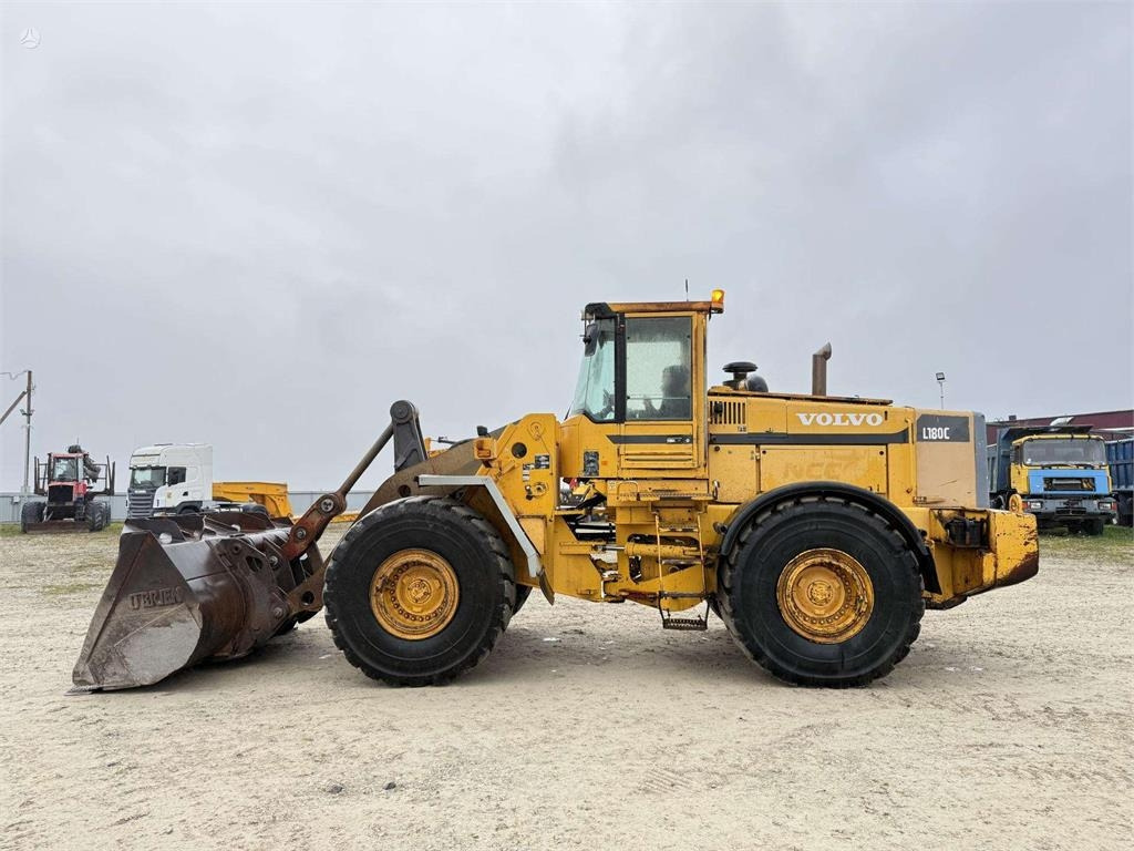 Volvo L180C quick coupler - Kolesni nakladalec: slika 2 Volvo L180C quick coupler - Kolesni nakladalec: slika 2